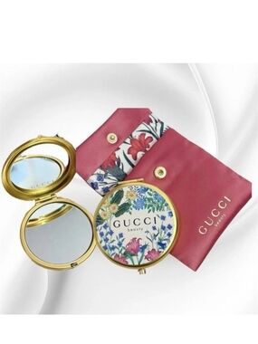 GUCCI Beauty Floral Compact Mirror with Pink Pouch